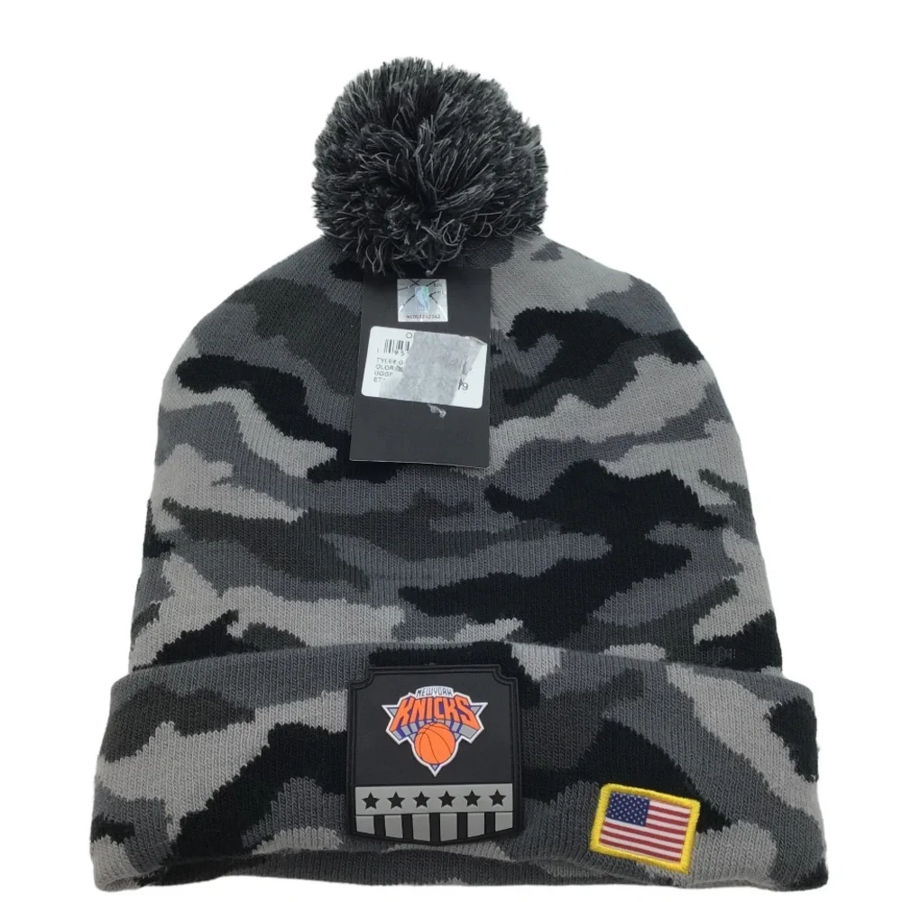 NBA New York Knicks Beanie (NWT) (Size: OSFM) - Picture 3 of 6